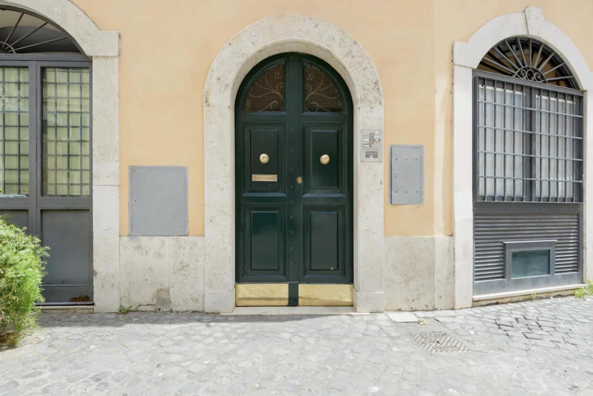 Campo Dei Fiori Modern Apartment With Terrace Рим Экстерьер фото