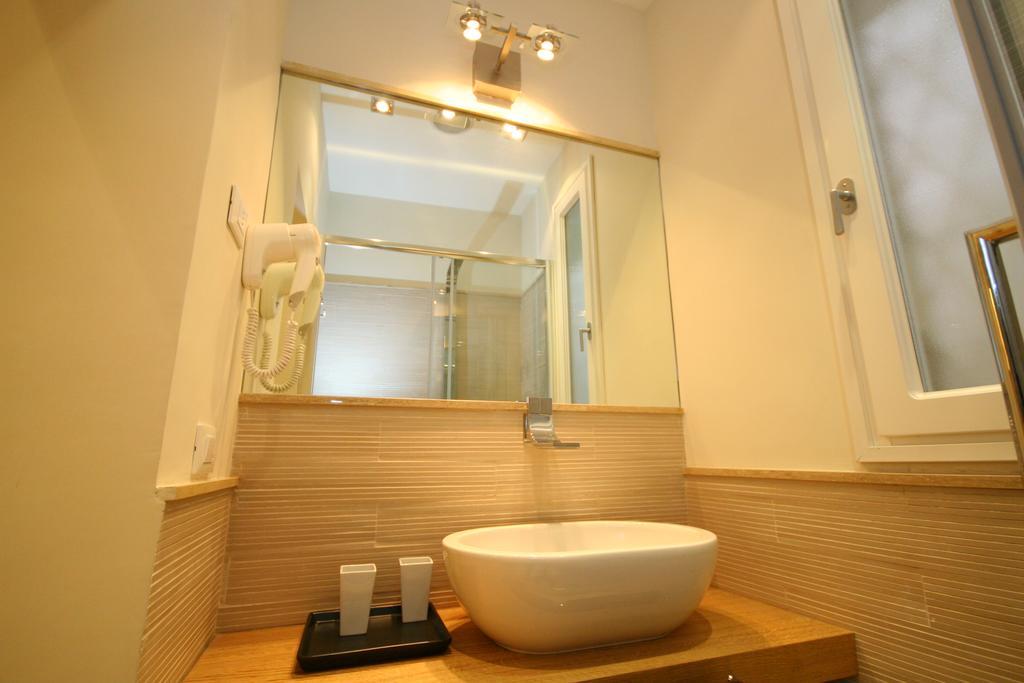 Campo Dei Fiori Modern Apartment With Terrace Рим Экстерьер фото